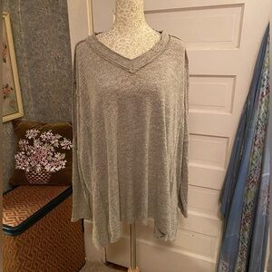 NWT Easel Heathered grayish tan VERY oversized sz M dolman hi-lo long sleeve